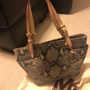 MK leather purse